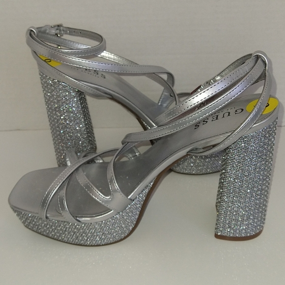 Guess silver embellished platforms heel rhinestones sandals size 9 - Picture 10 of 11